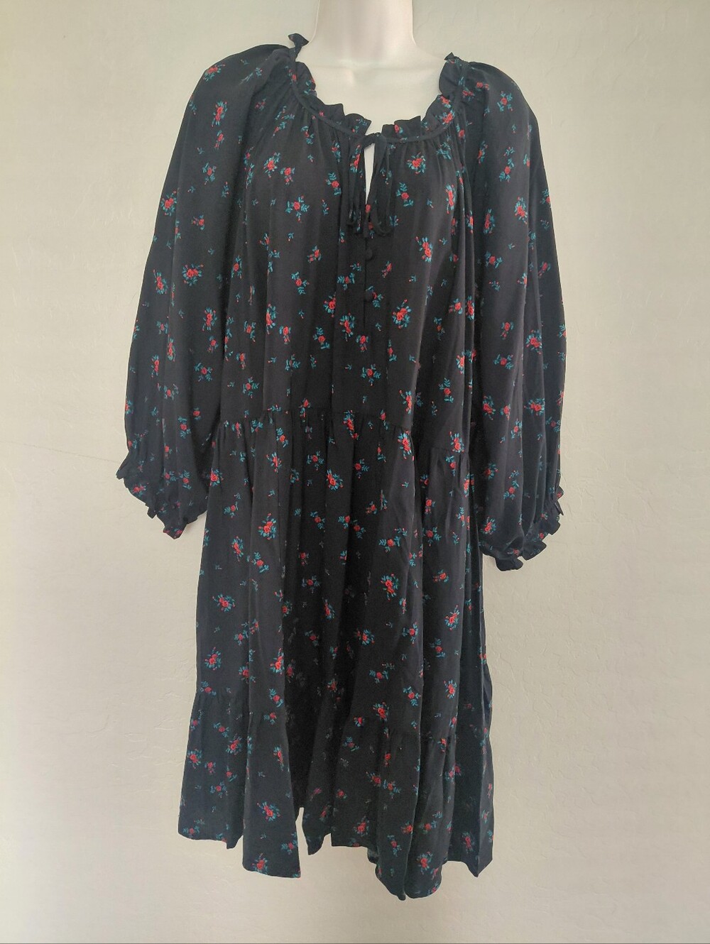 NWT, Torrid Dress, Black, Floral, Fall Dress, Long Sleeves, 2x, 18/20, Lbd